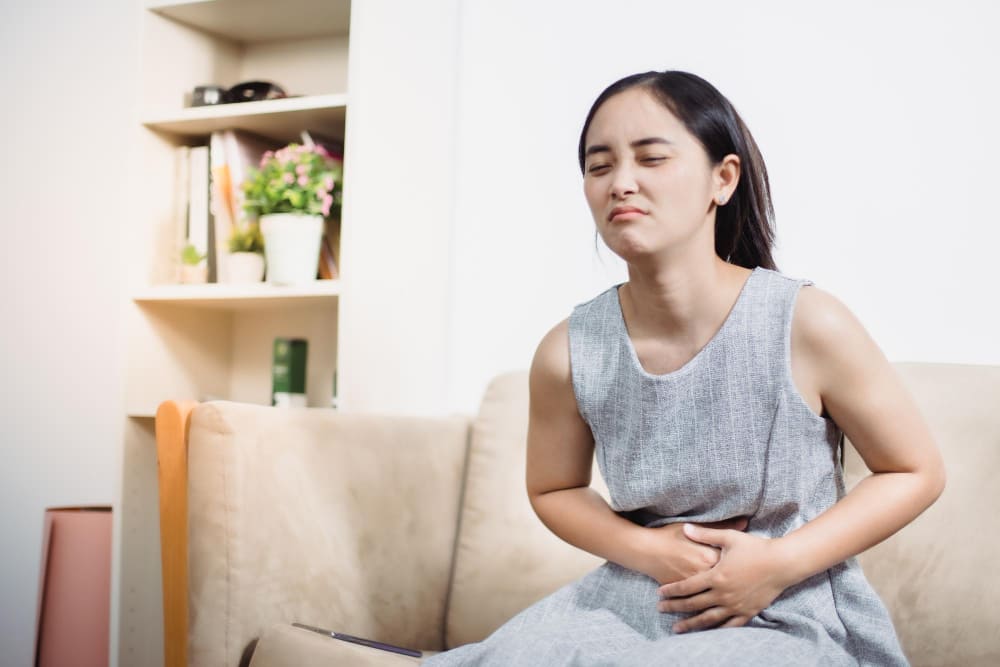 마운자로 중단 후 배고픔인지 식욕 충동인지 구분하기 어려워하는 여성 — 가짜 배고픔 증상